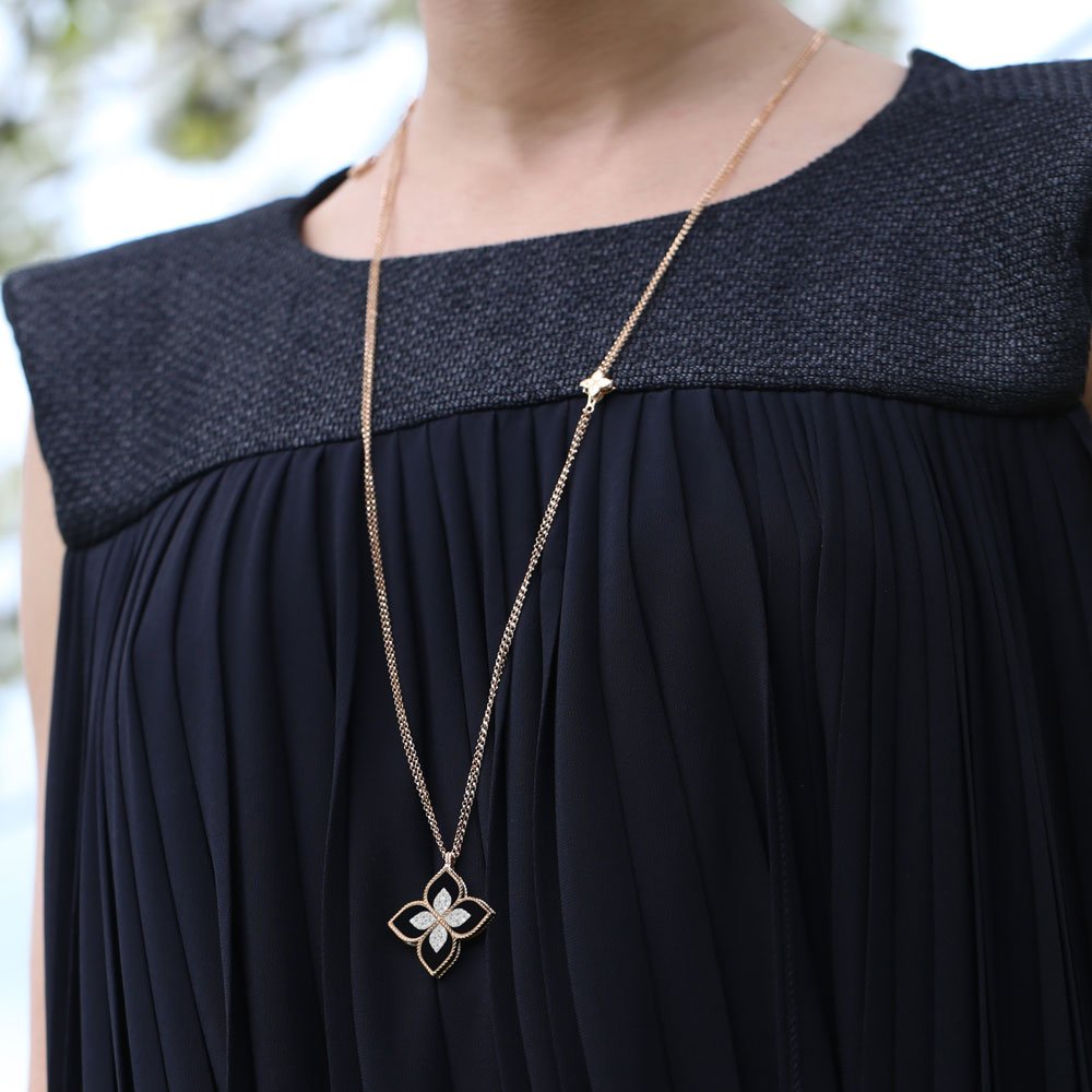 PRINCESS FLOWER PENDANT WITH DIAMONDS AND BLACK JADE Roberto Coin PRINCESS FLOWER PENDANT WITH DIAMONDS AND BLACK JADE Roberto Coin